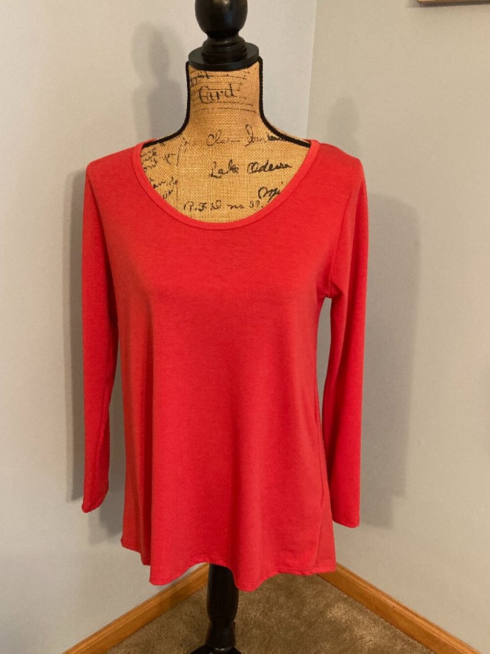 NWOT LuLaRoe Red Tunic Shirt Women Size M Long Sleeve